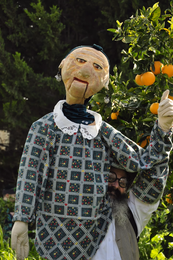 גלריית מאחורי הדבש – תמונה 356