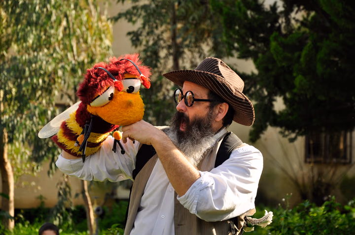 גלריית מאחורי הדבש – תמונה 180