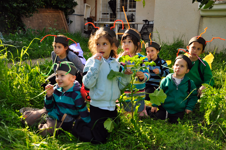 גלריית מאחורי הדבש – תמונה 455