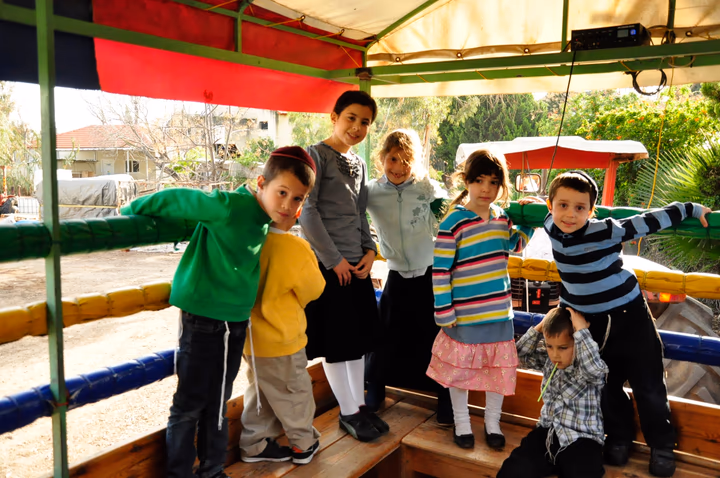 גלריית מאחורי הדבש – תמונה 337
