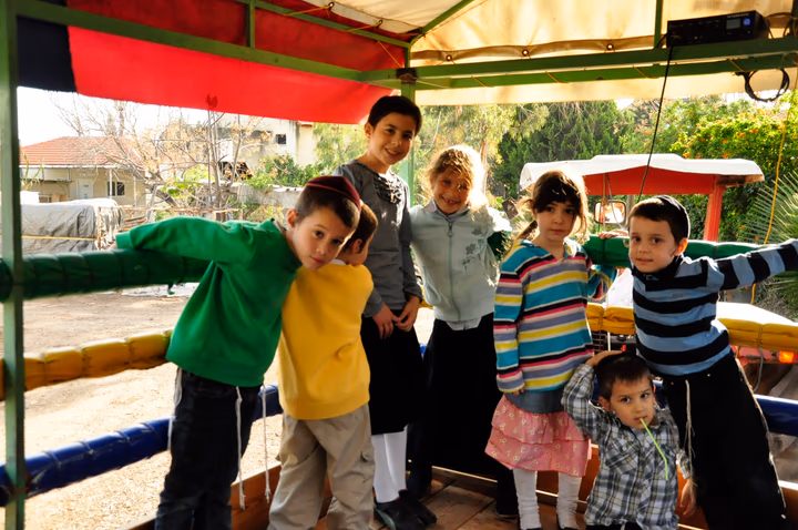 גלריית מאחורי הדבש – תמונה 249