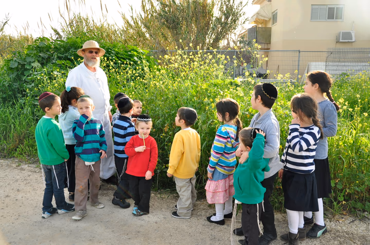 גלריית מאחורי הדבש – תמונה 160
