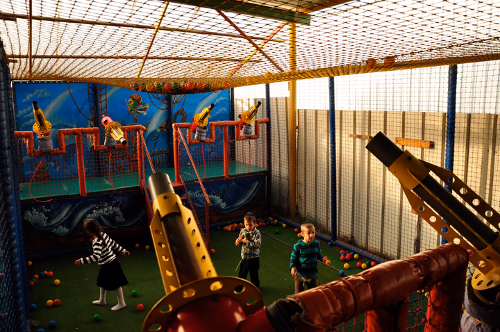 גלריית מאחורי הדבש – תמונה 472