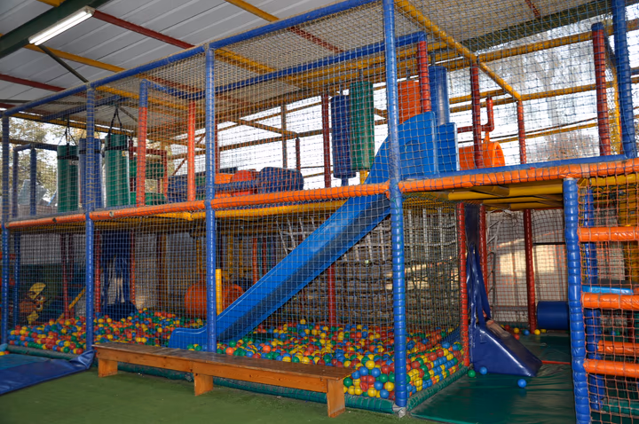 גלריית מאחורי הדבש – תמונה 429