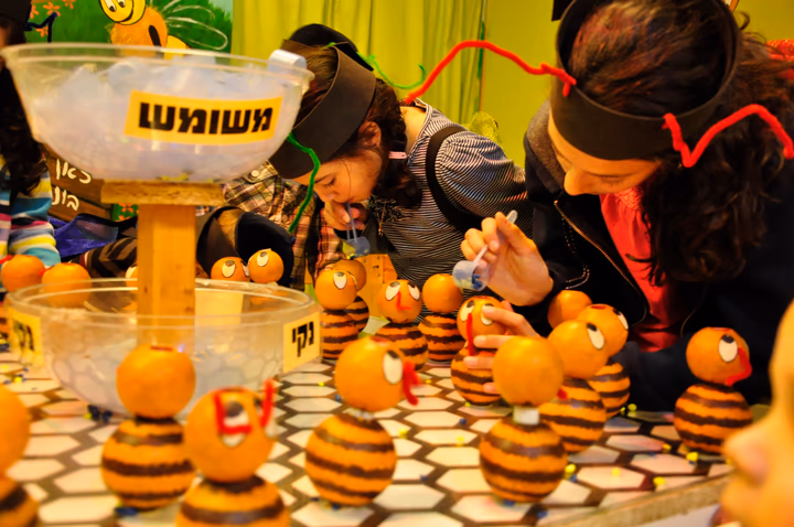 גלריית מאחורי הדבש – תמונה 332