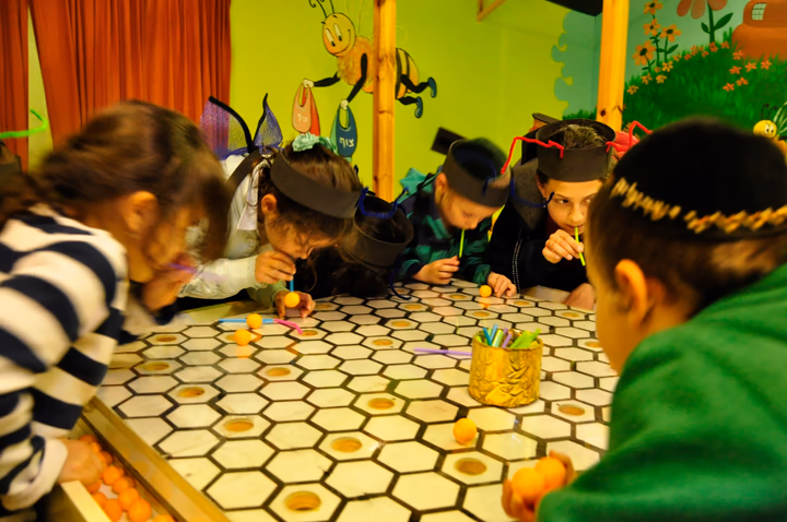 גלריית מאחורי הדבש – תמונה 410