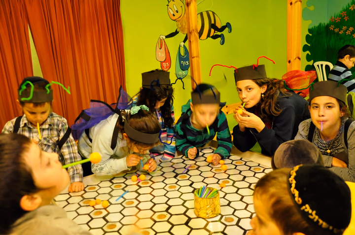 גלריית מאחורי הדבש – תמונה 162