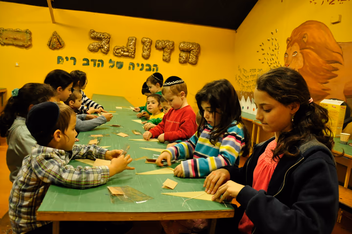 גלריית מאחורי הדבש – תמונה 62