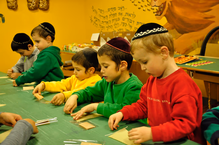 גלריית מאחורי הדבש – תמונה 246