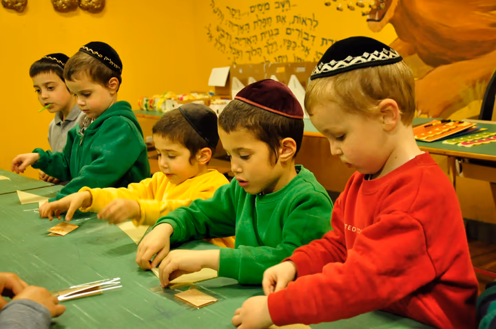 גלריית מאחורי הדבש – תמונה 277