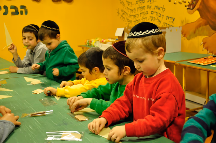 גלריית מאחורי הדבש – תמונה 415