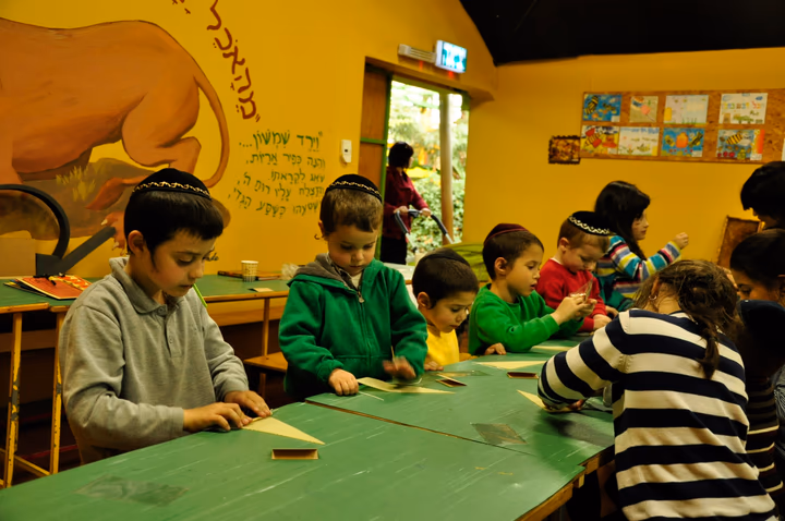 גלריית מאחורי הדבש – תמונה 467