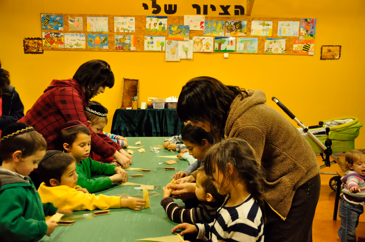 גלריית מאחורי הדבש – תמונה 340