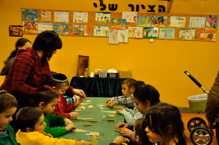 גלריית מאחורי הדבש – תמונה 305